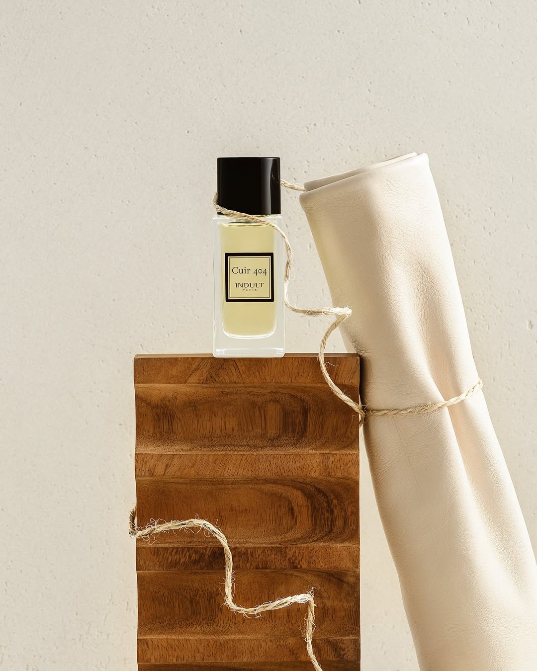 Indult Paris - Cuir 404 - Eau de Parfum – Duftkunsthandlung